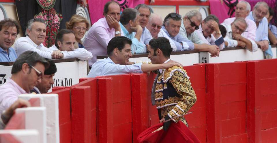 Talavante y Piñal en el coso santanderino. Imagen editada sobre original de Celedonio Martínez 