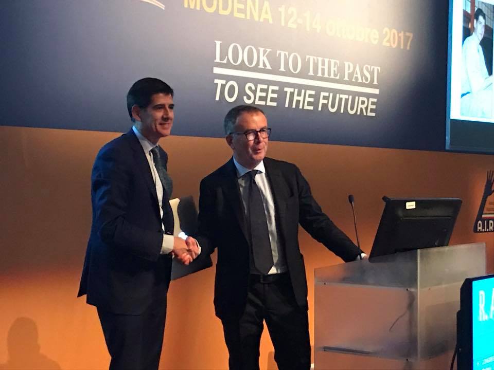 El Dr. Piñal recibe el reconocimiento a su trayectoria profesional en el 55º Congreso de la SICM