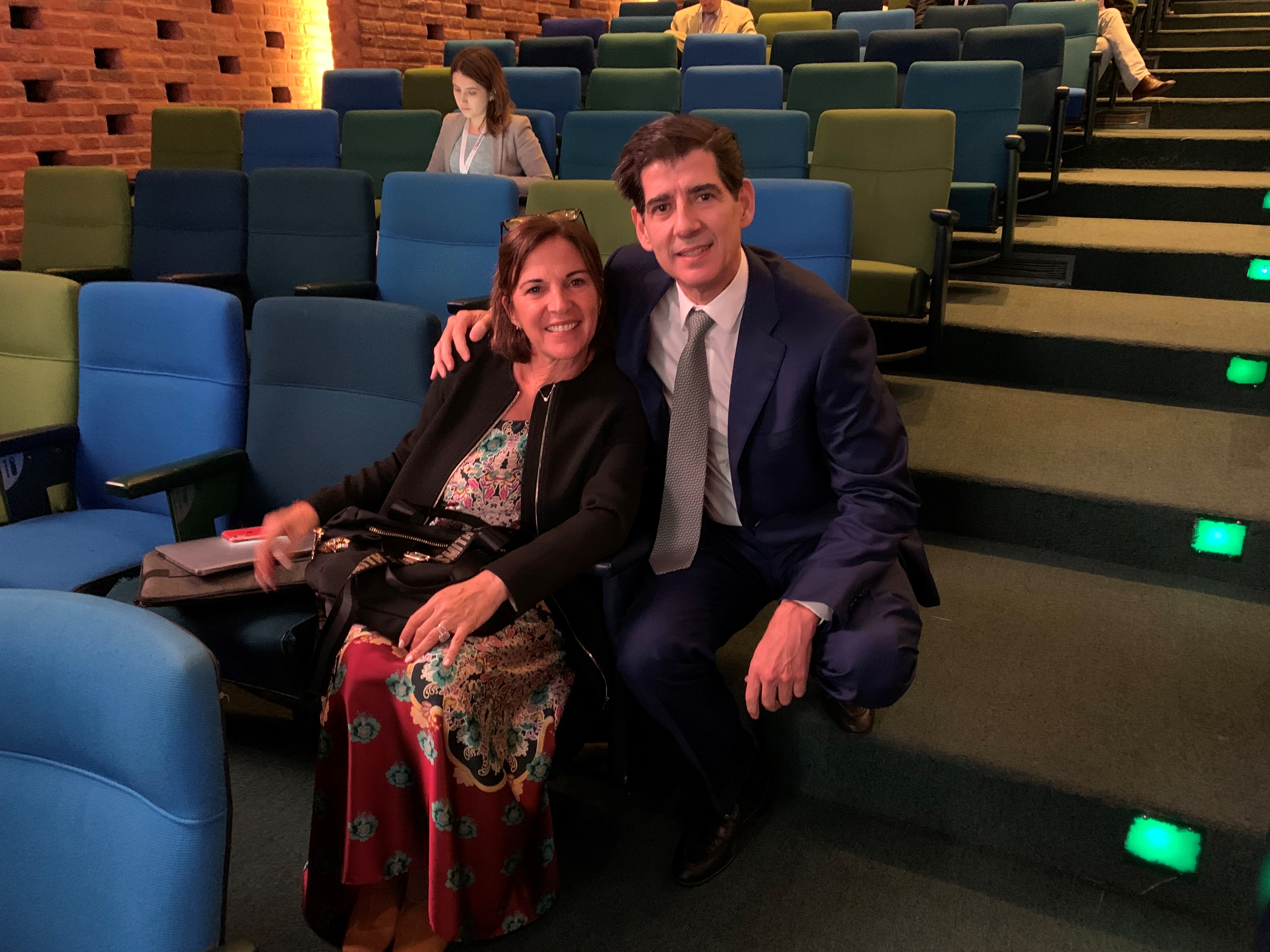 Dres. Levy y Piñal El Dr. Piñal junto a la presidenta del congreso, la Dra. Violeta Levy.